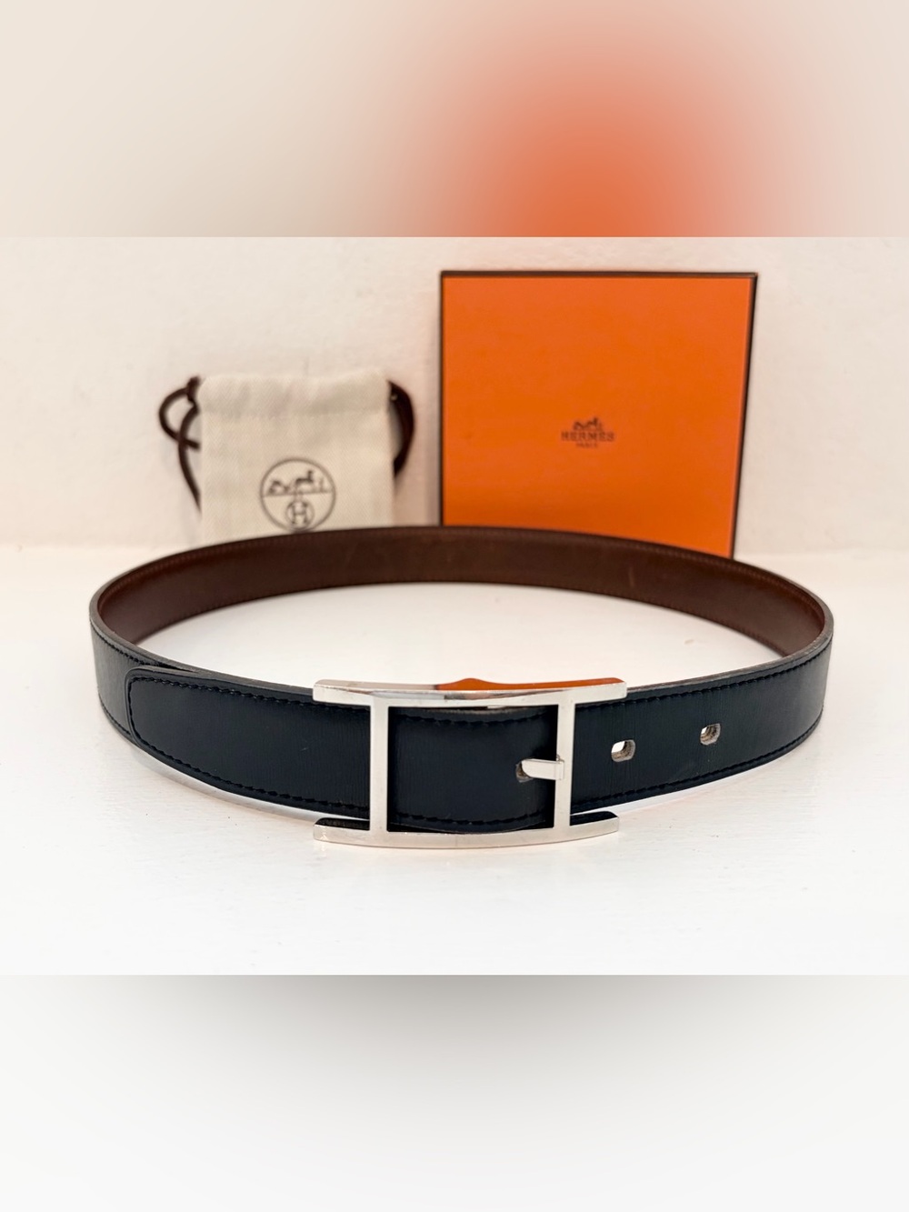 Auth HERMES Quentin Reversible Black/Brown Skinny Leather Belt 1” Width, Size 70
